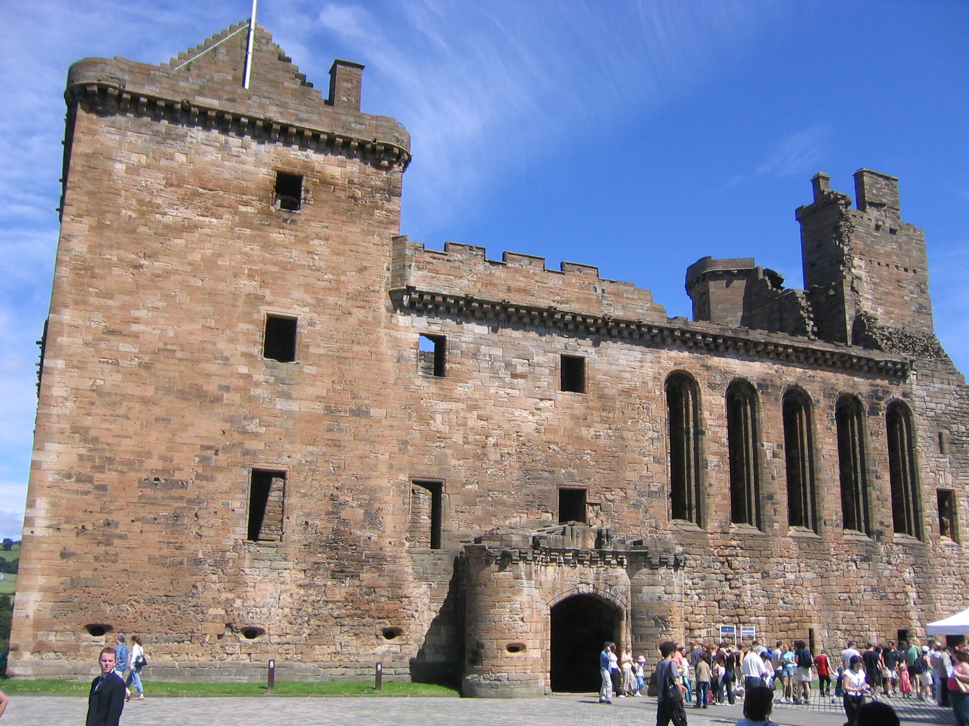 Edinburgh Castles Heritage Trail private tour