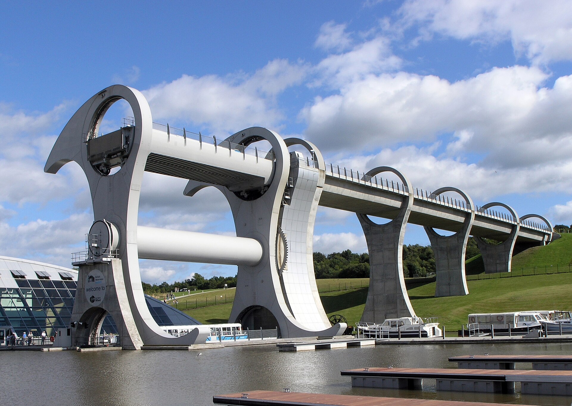 Kelpies, Falkirk Wheel & Safari Family Day private tour