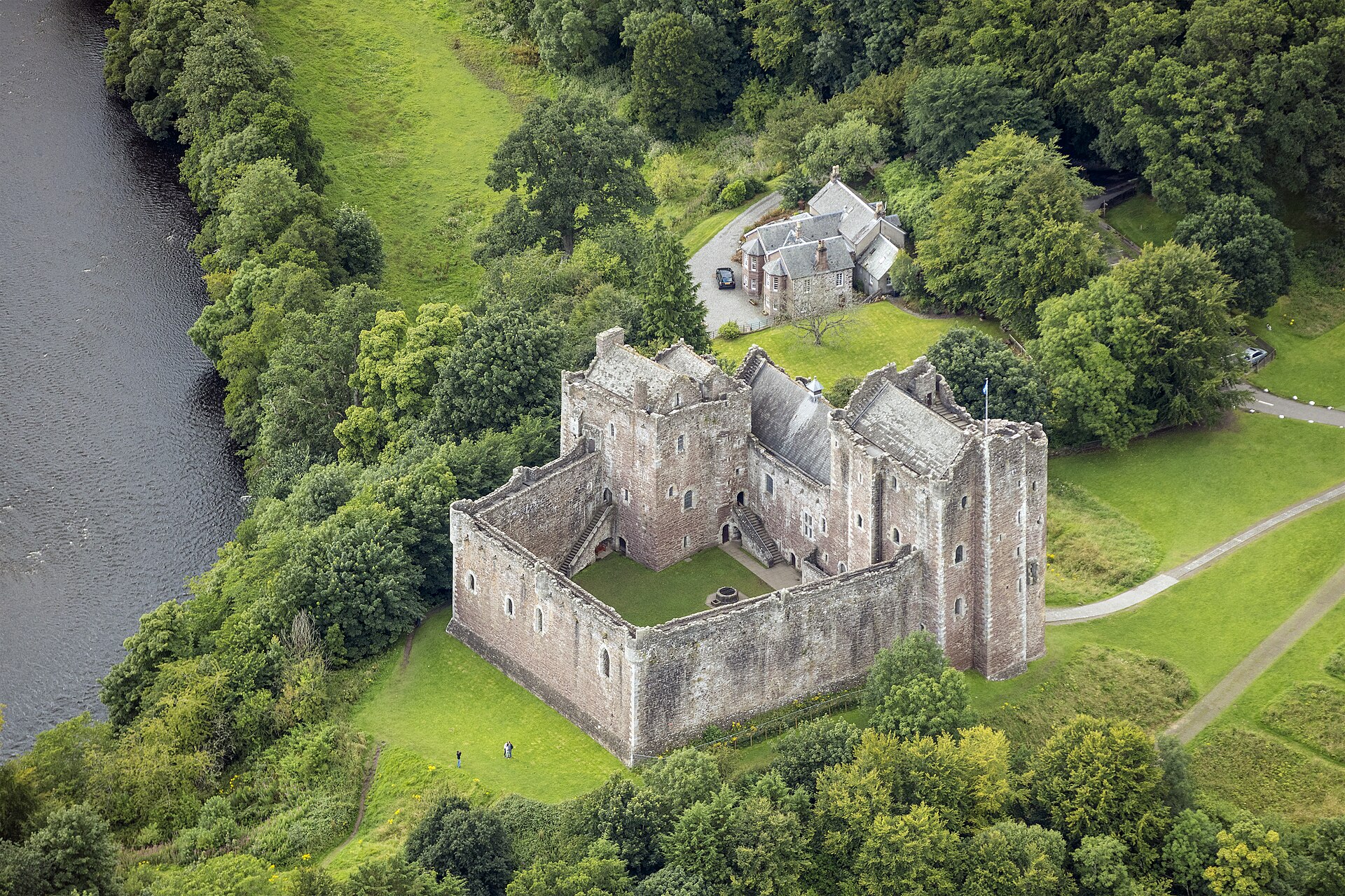 Outlander Classic Highlights private tour