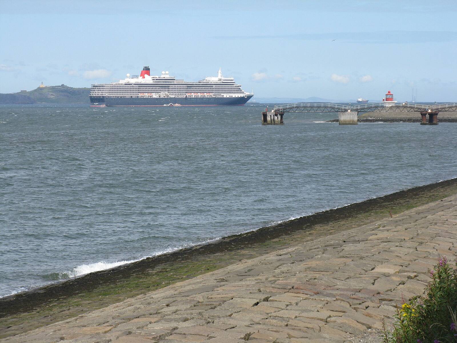 Cunard cruise ship Queen Elizabeth anchored in the Firth of Forth